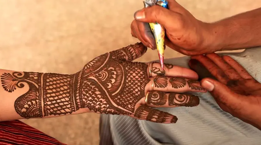 mehndi-artist-tips-for-perfect-wedding