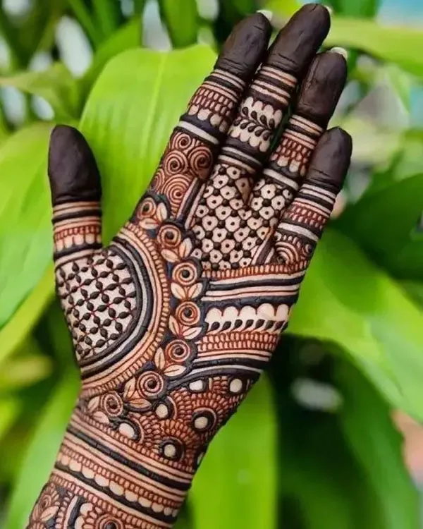 heavy-Mehandi Design